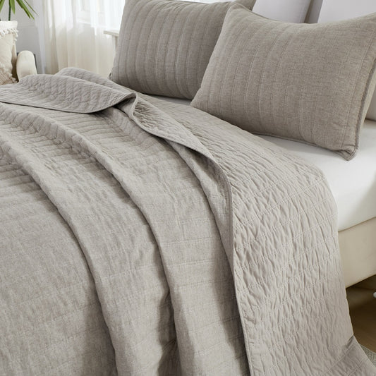 Natural Cotton Herringbone Quilt Set with Shams, All-Season Comfort